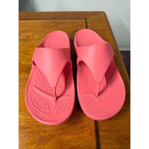 New Crocs Womens 7 Pink Flip Flop Kadee II Sandal Lightweight Casual Water